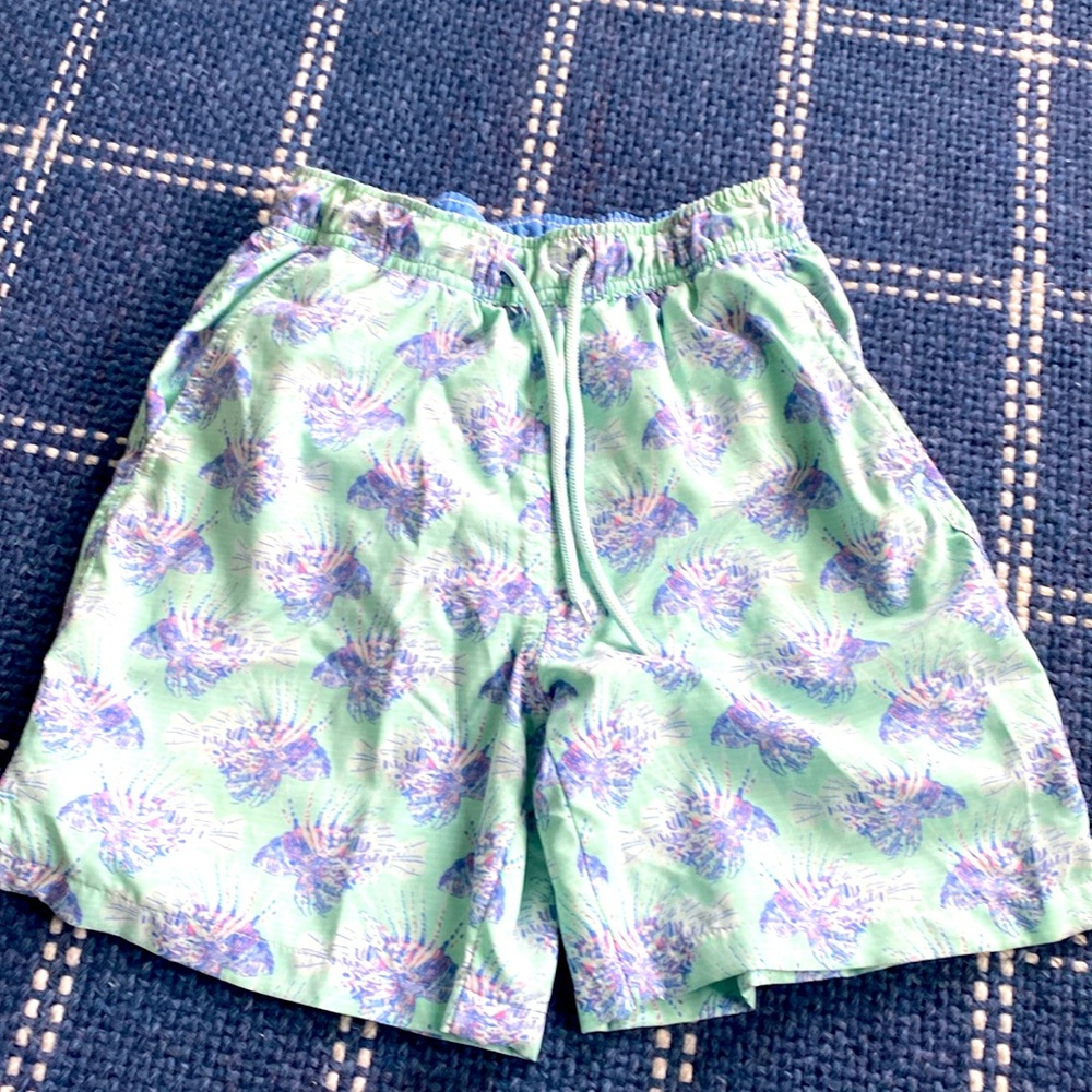 Peter Millar boys swim trunks sz small